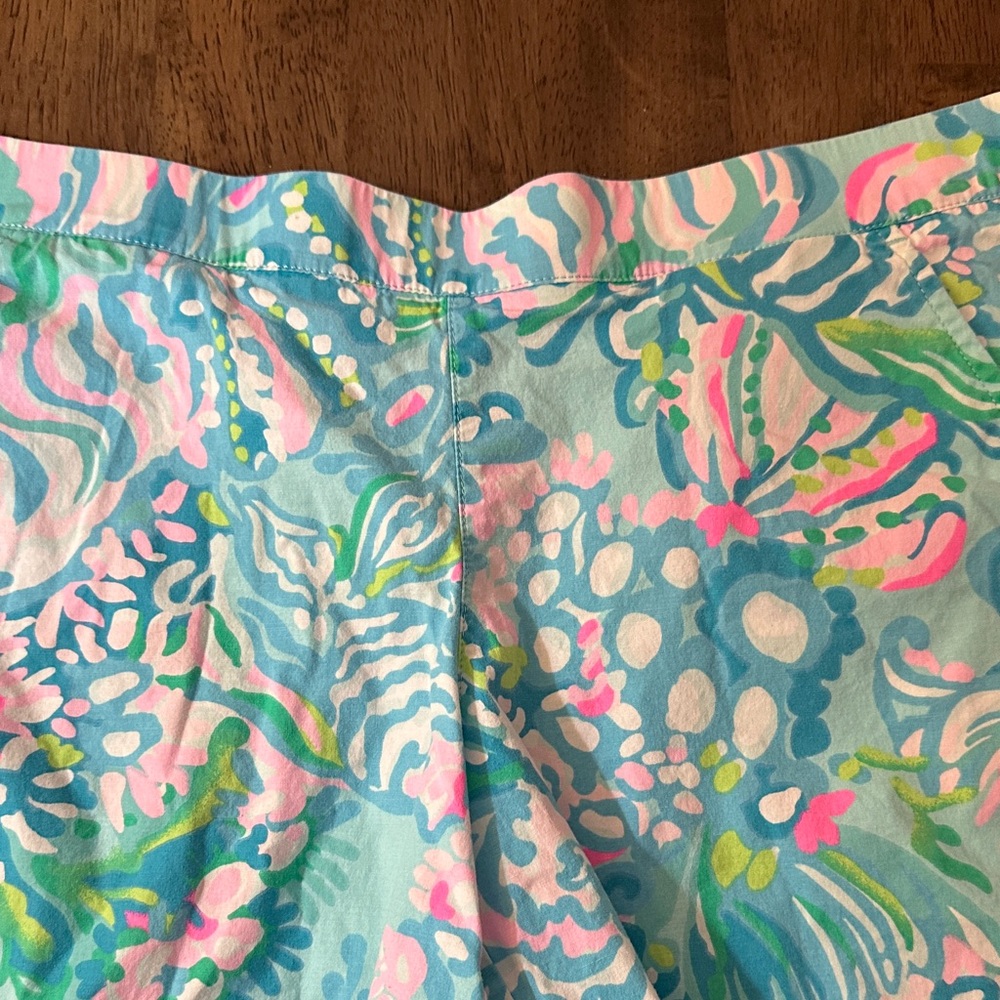 Lily Pulitzer Women’s Pastel Floral Print Casual Shorts Size S. GUC - Picture 8 of 12